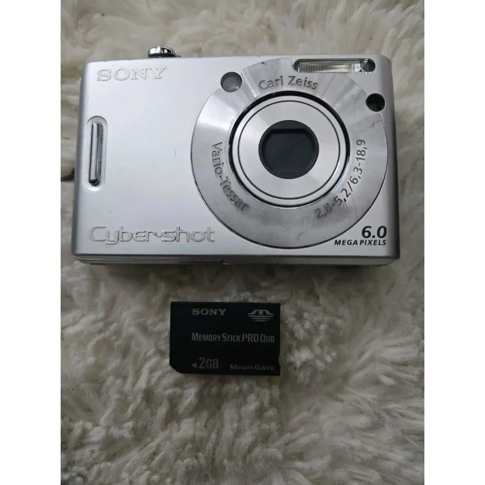 Sony Cyber-shot DSC-W30 6.0MP Digital Camera 2GB Memory Stick Charger Tested